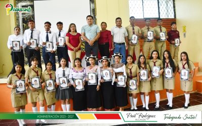 GAD MUNICIPAL DE PAQUISHA ENTREGÓ RECONOCIMIENTO A ESTUDIANTES DE EXCELENCIA ACADÉMICA