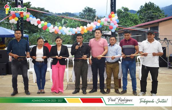 ENTREGA DE UNA CUBIERTA SOBRE LA CANCHA DE USO MÚLTIPLE DEL BARRIO SAN ANTONIO PARROQUIA NUEVO QUITO