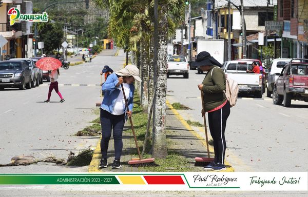 ADECENTAMIENTO EN ESPACIOS PÚBLICOS DE PAQUISHA